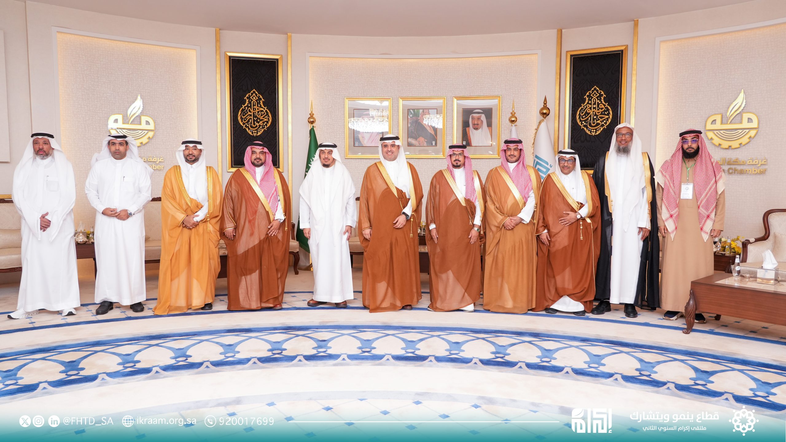 ١١