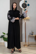 ⁦عباية بقماش ملكي⁩ - الصورة ⁦2⁩
