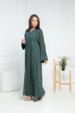 ⁦عباية أخضر غامق مغلقة⁩ - الصورة ⁦2⁩